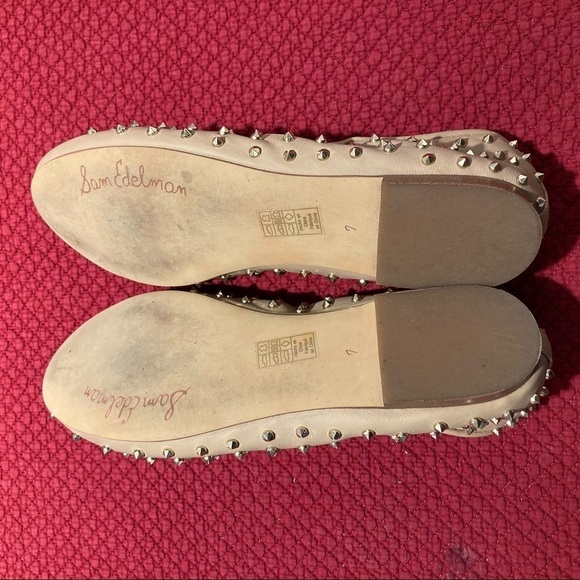 SAM EDELMAN Sz 7 Ballerina Golden  Studs Studded Flats - Picture 5 of 8